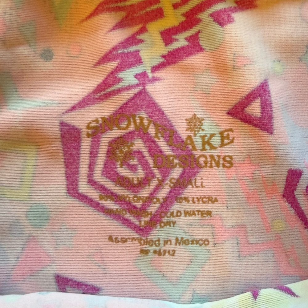 Vibrant Geometric Patterned Leotard - image 3